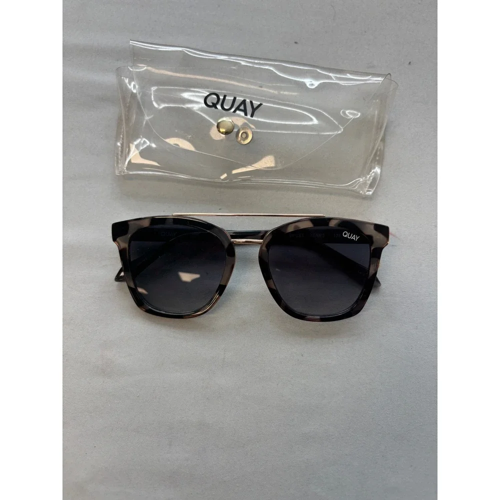 Quay Australia Sweet Dreams Sunglasses Tortoise Gold Square Frame Smoke Lens